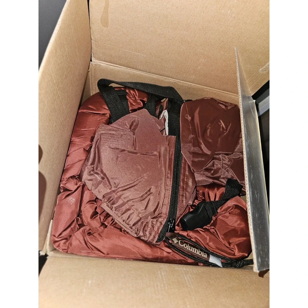 Red Columbia 33